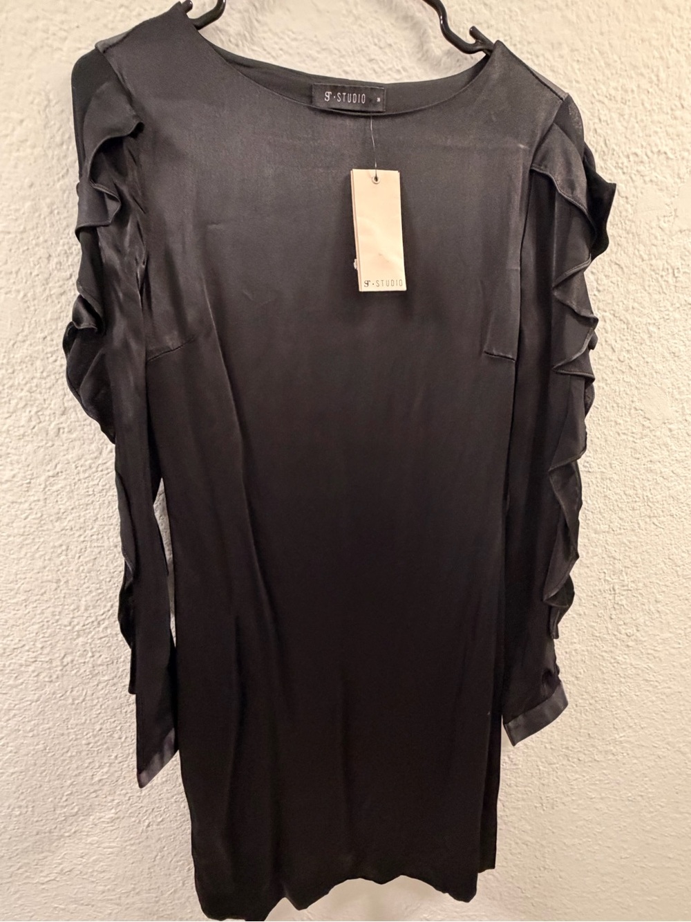 St Studio Black Ruffle Sleeve Shift Dress